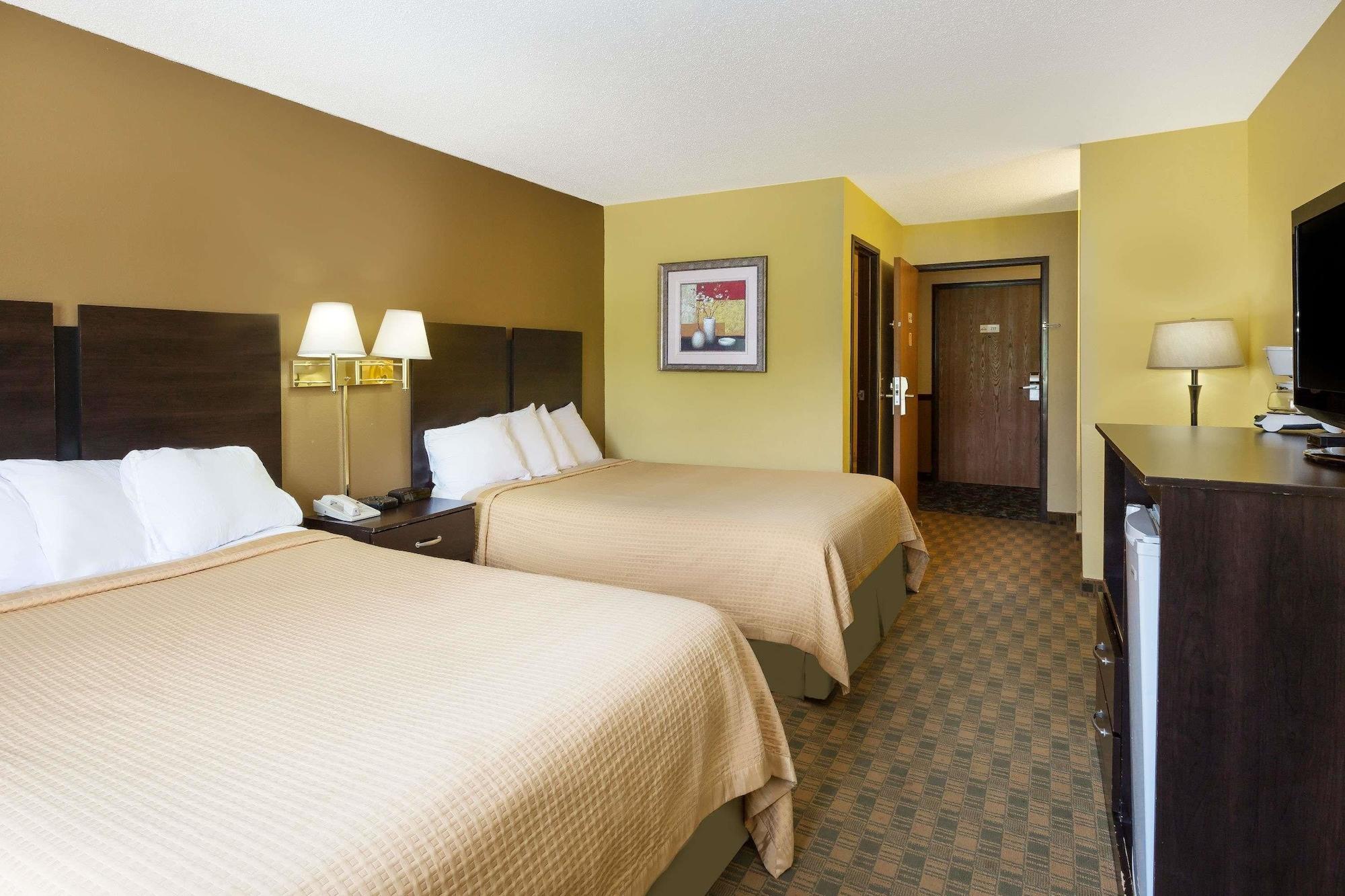 Econo Lodge Inn&Suites Yankton Esterno foto